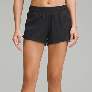 Lululemon Hotty Hot Low-Rise Lined Shorts 4”